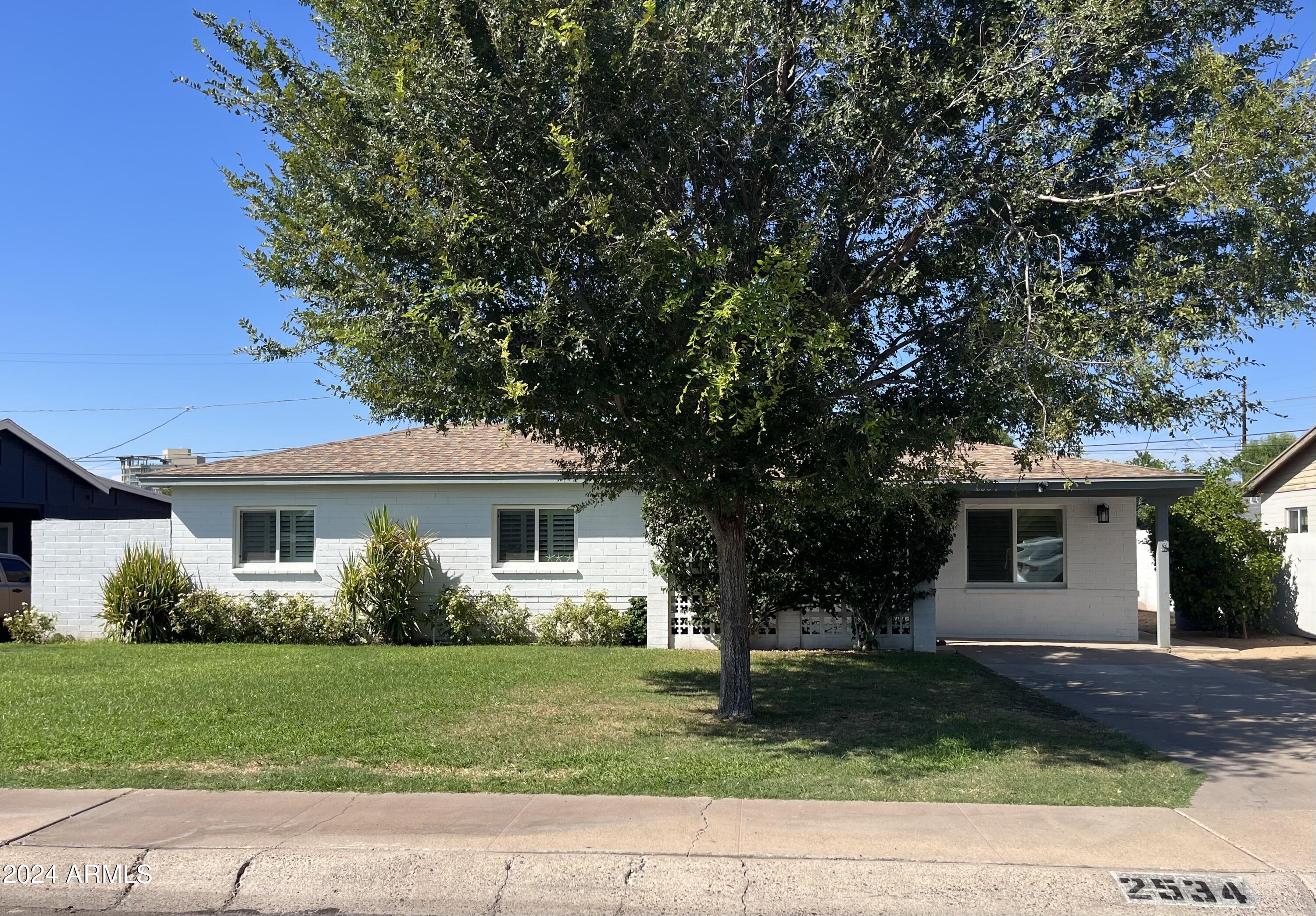 2534 E MEADOWBROOK Avenue