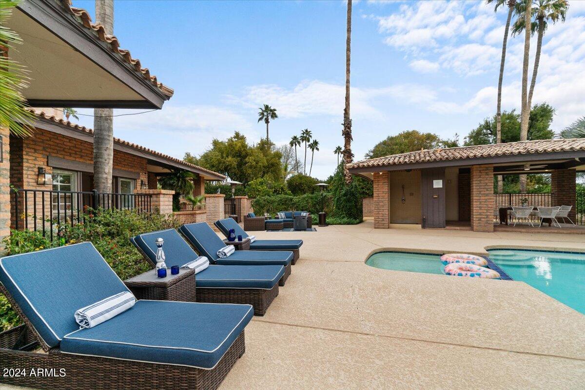 1409 W PORT AU PRINCE Lane