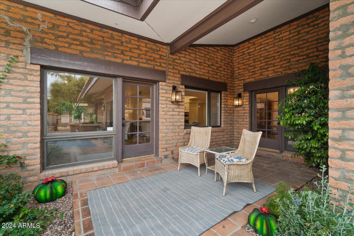 1409 W PORT AU PRINCE Lane