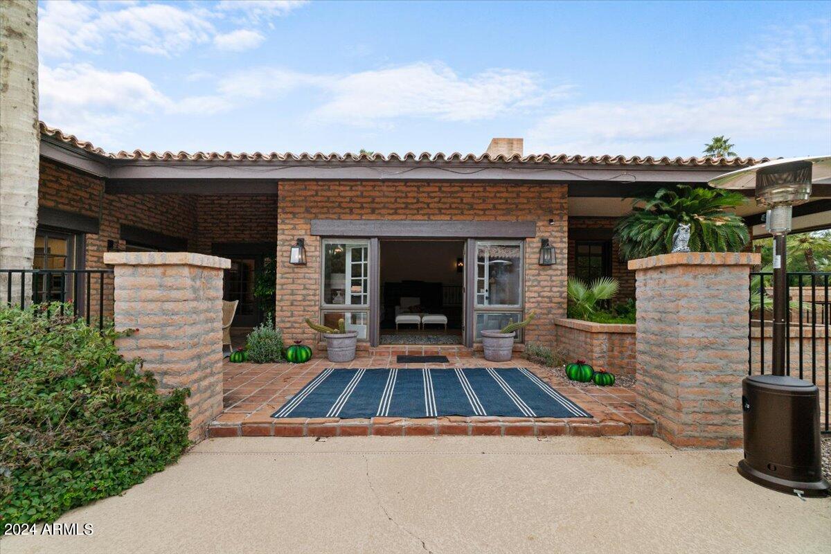 1409 W PORT AU PRINCE Lane