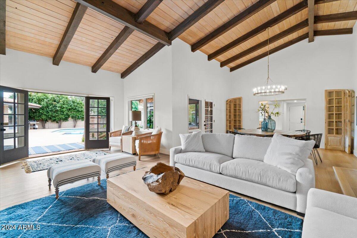 1409 W PORT AU PRINCE Lane