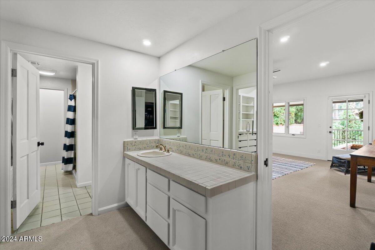 1409 W PORT AU PRINCE Lane