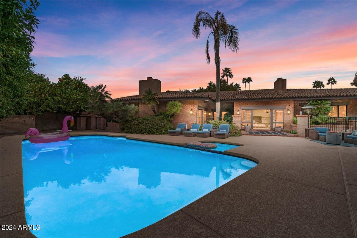 1409 W PORT AU PRINCE Lane