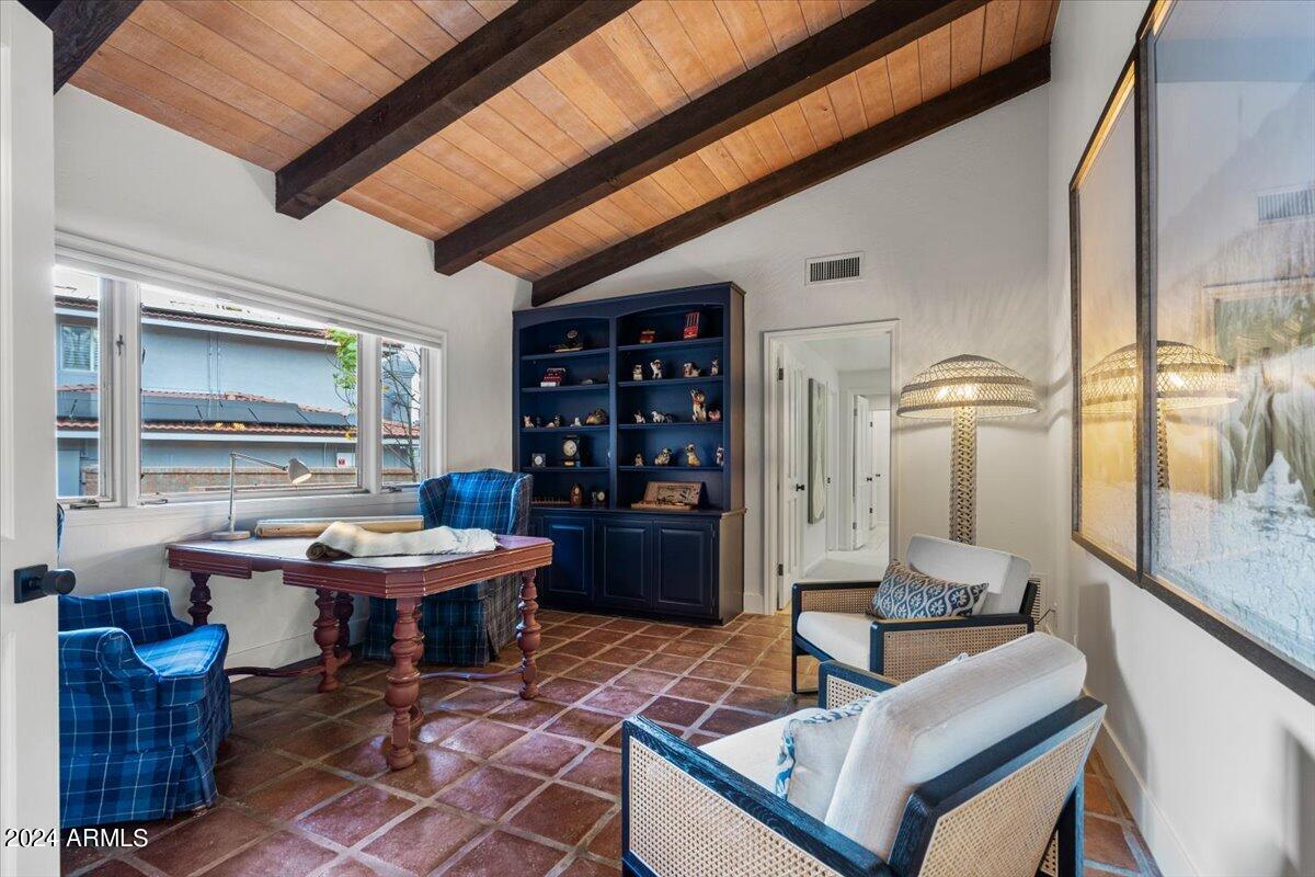1409 W PORT AU PRINCE Lane