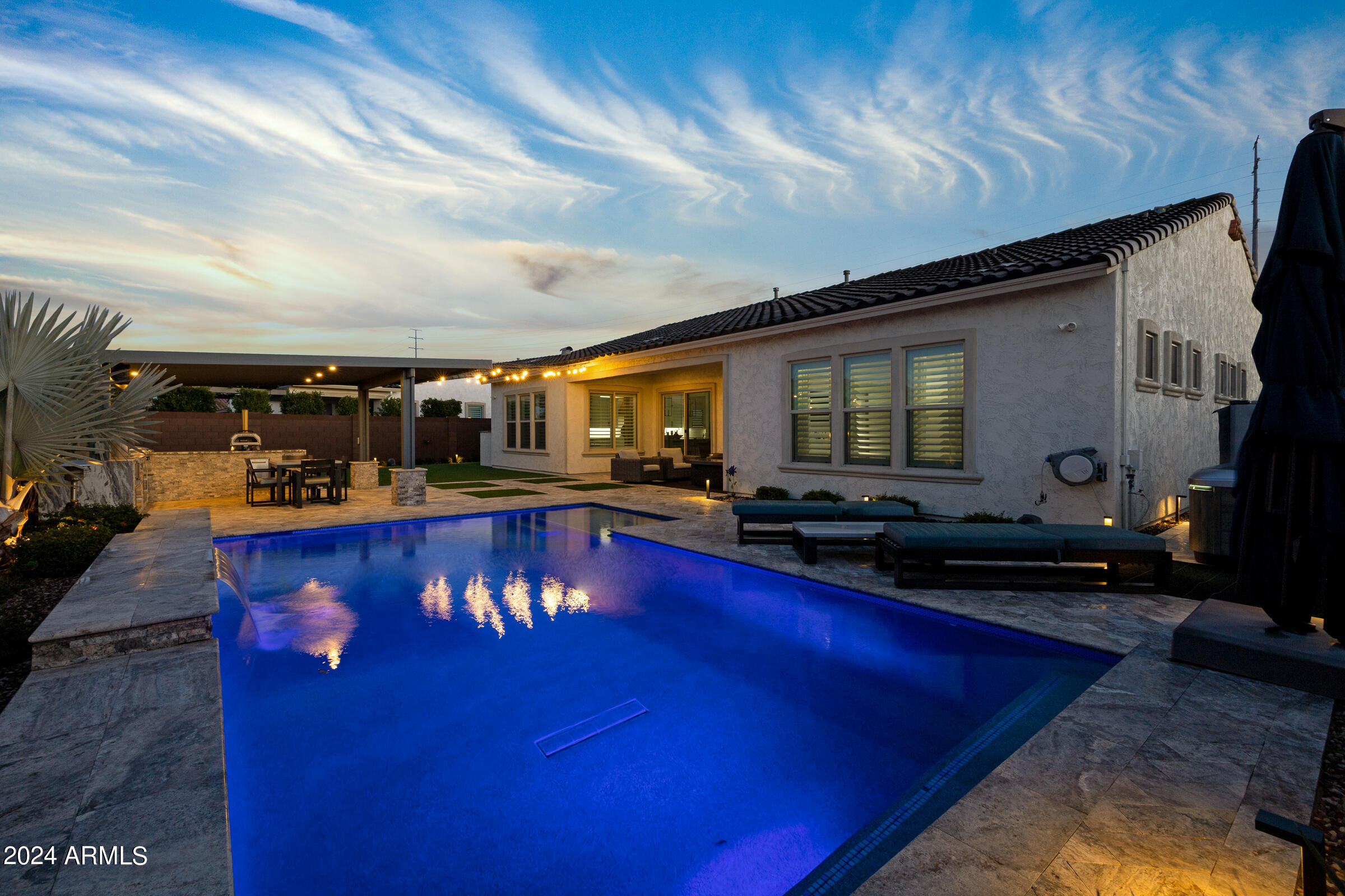 2534 E THORNTON Court