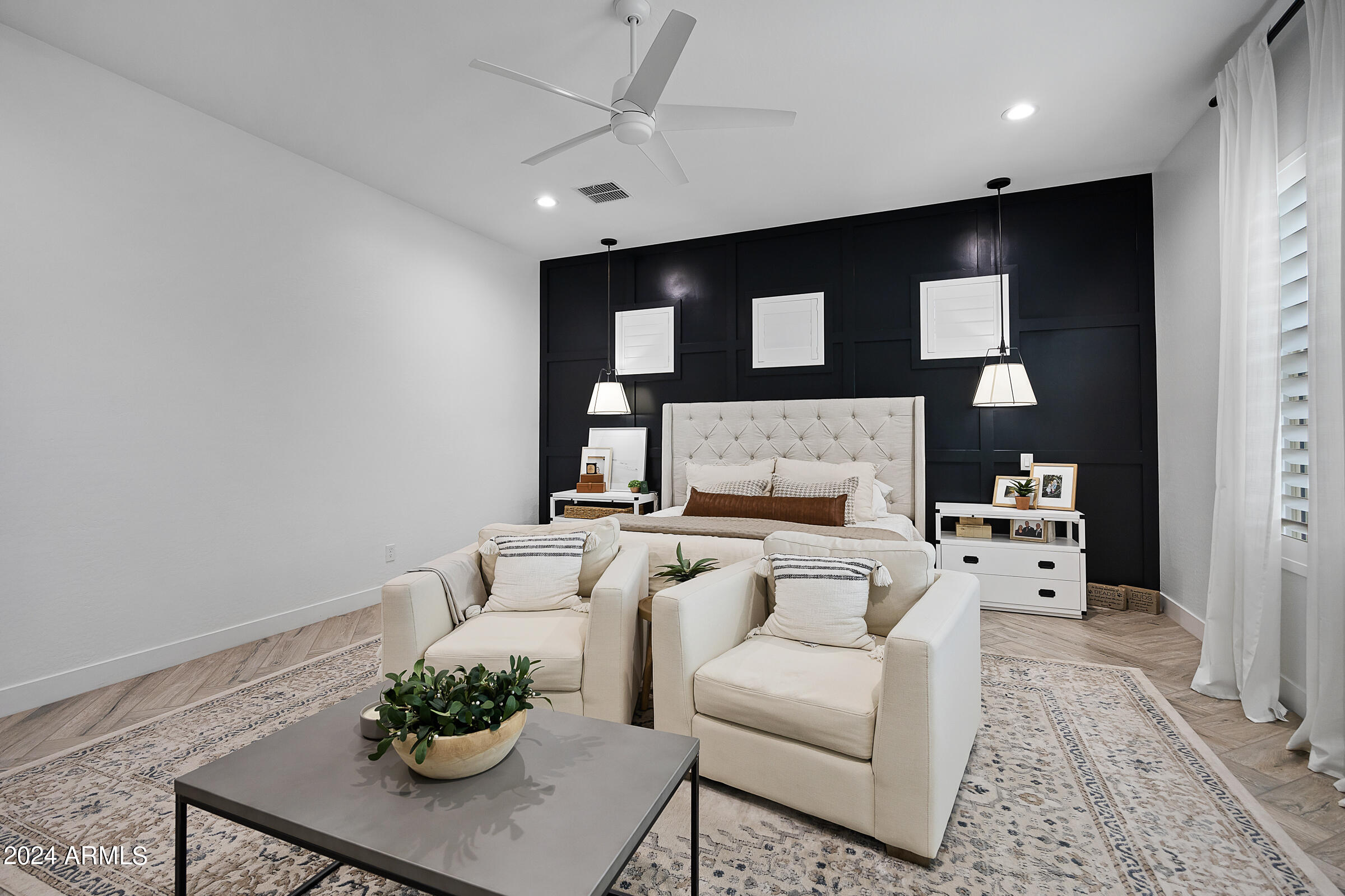 2534 E THORNTON Court