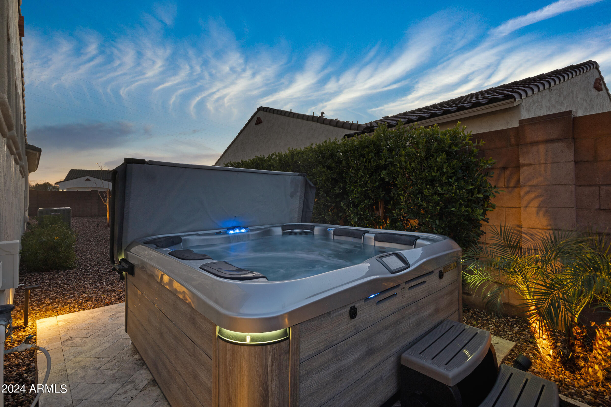 2534 E THORNTON Court