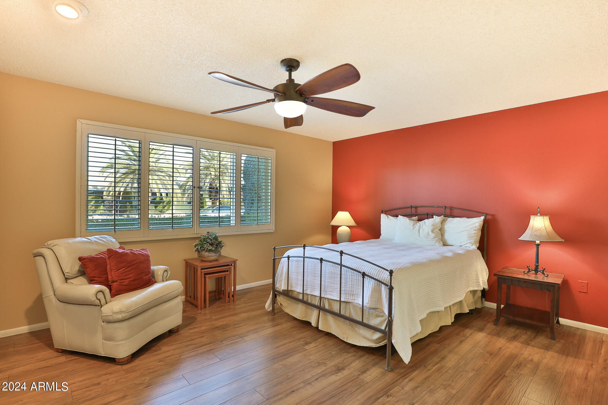 9323 W GLEN OAKS Circle