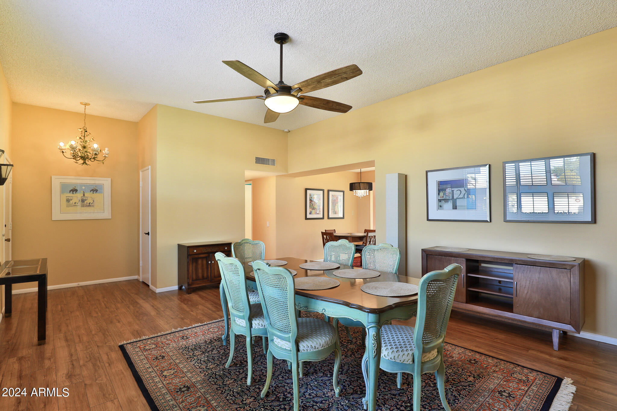 9323 W GLEN OAKS Circle