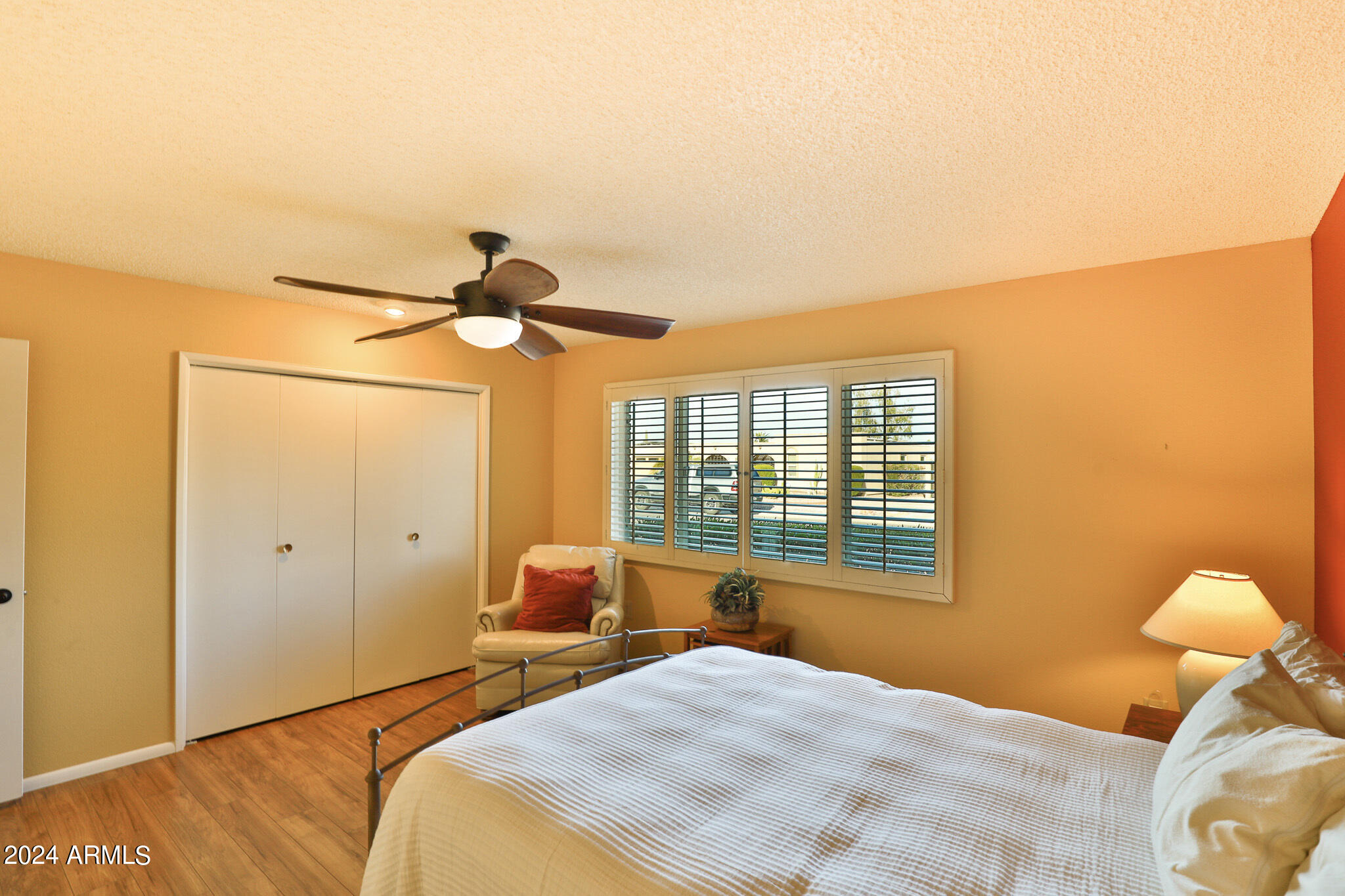 9323 W GLEN OAKS Circle