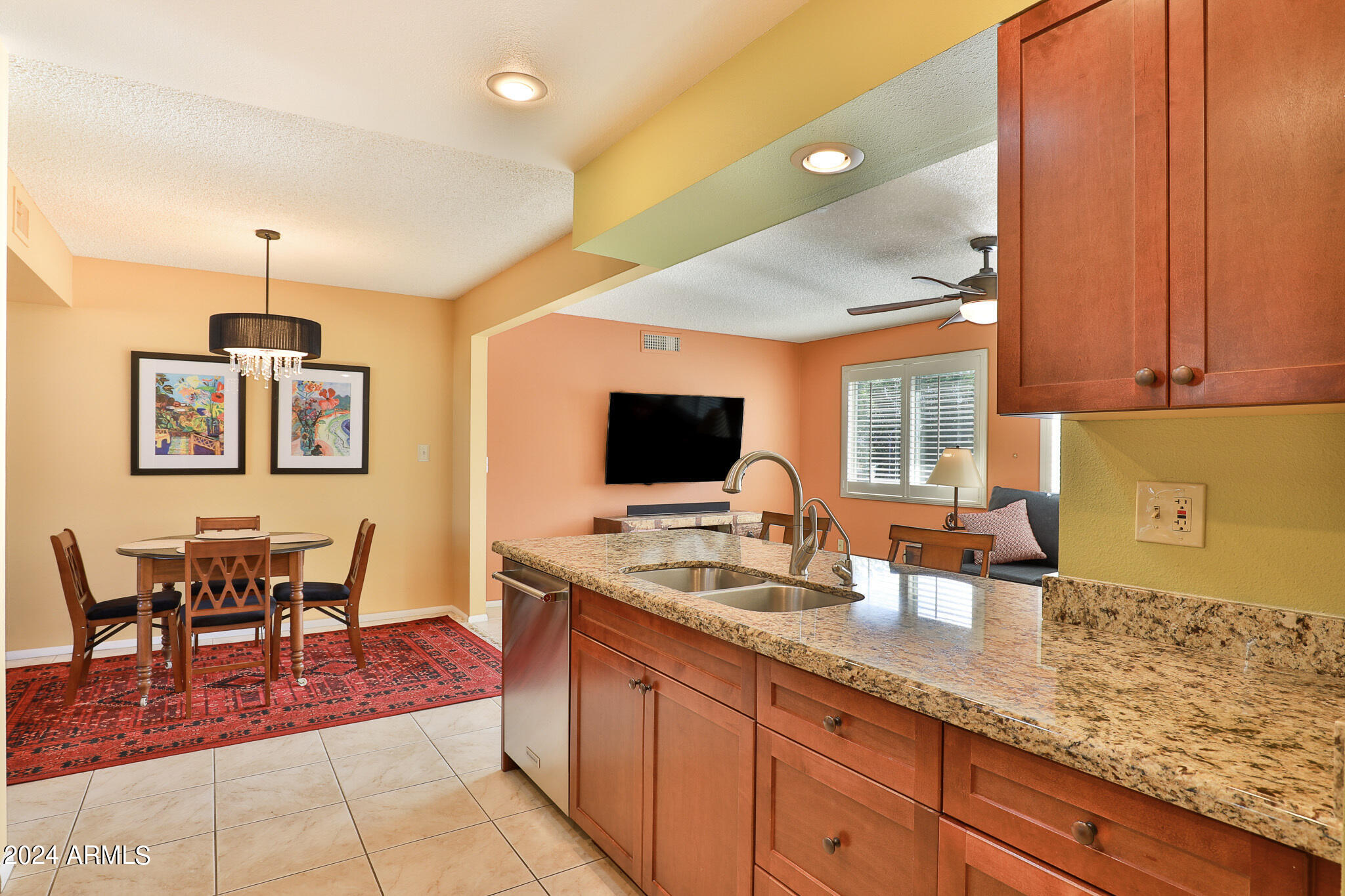 9323 W GLEN OAKS Circle