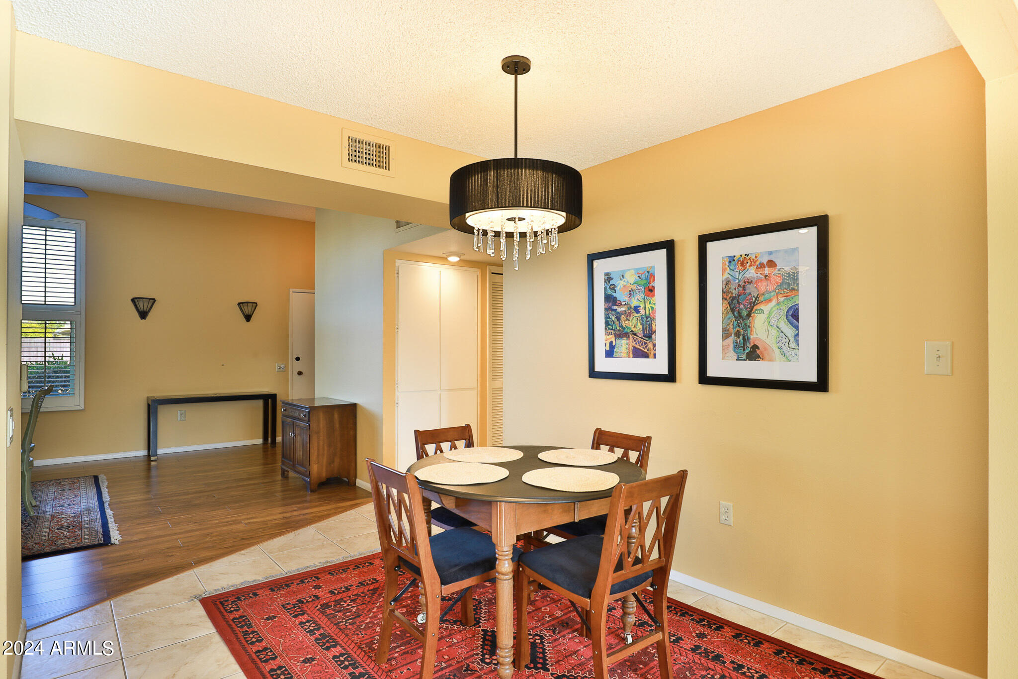 9323 W GLEN OAKS Circle