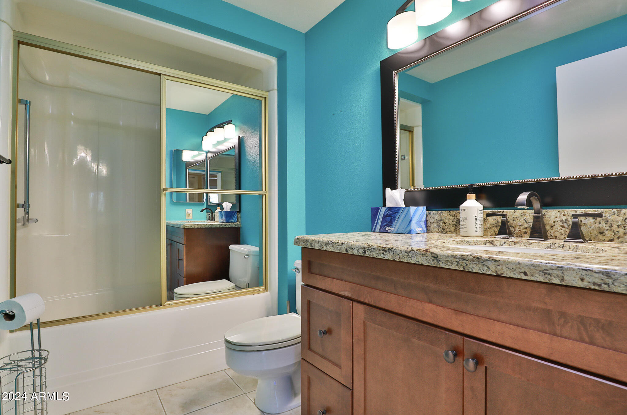 9323 W GLEN OAKS Circle