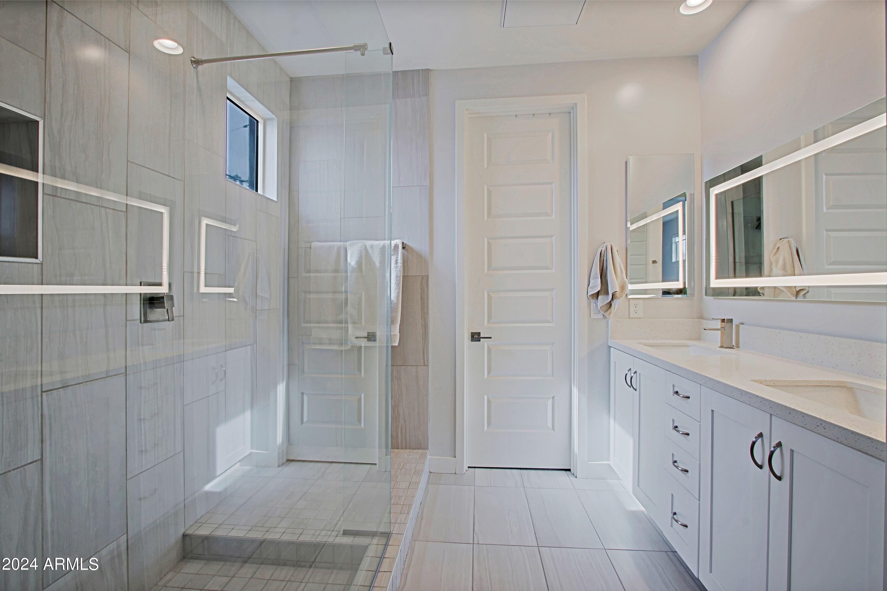 3510 N MILLER Road Unit: 1005