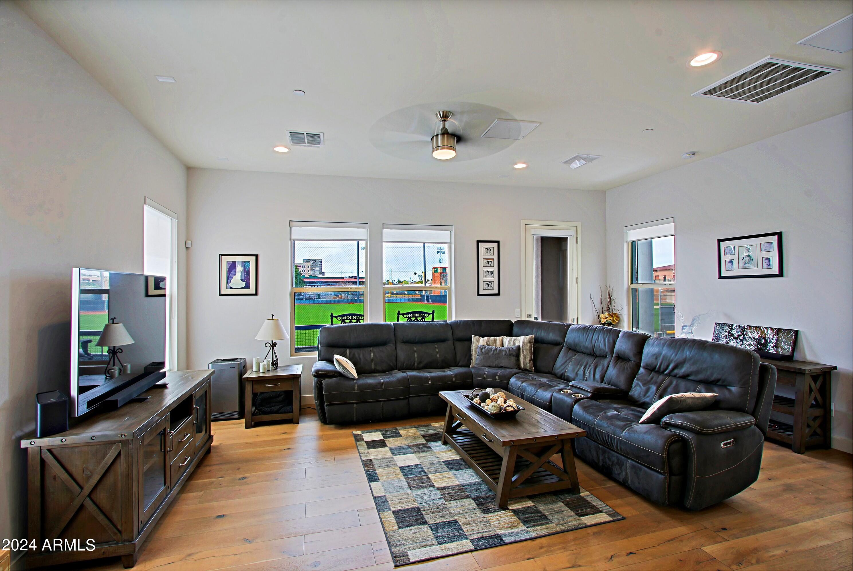 3510 N MILLER Road Unit: 1005