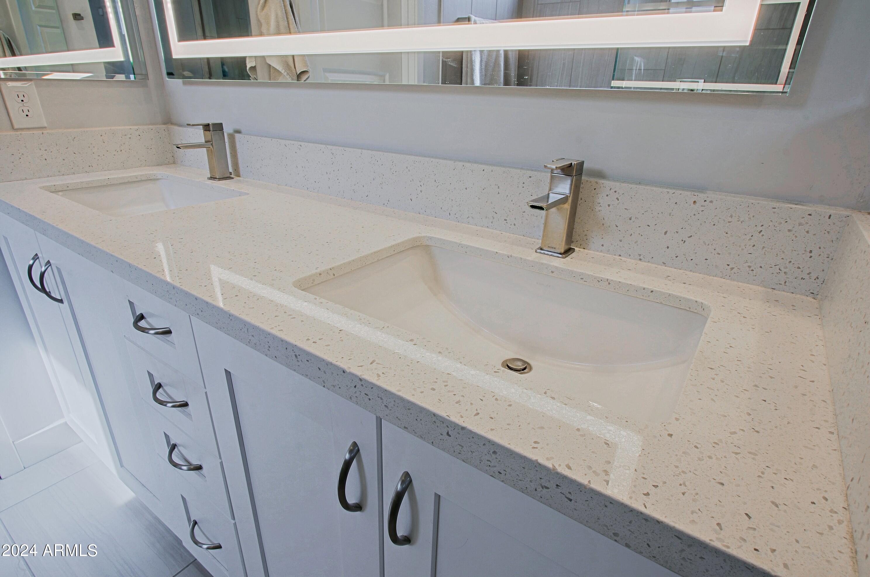 3510 N MILLER Road Unit: 1005