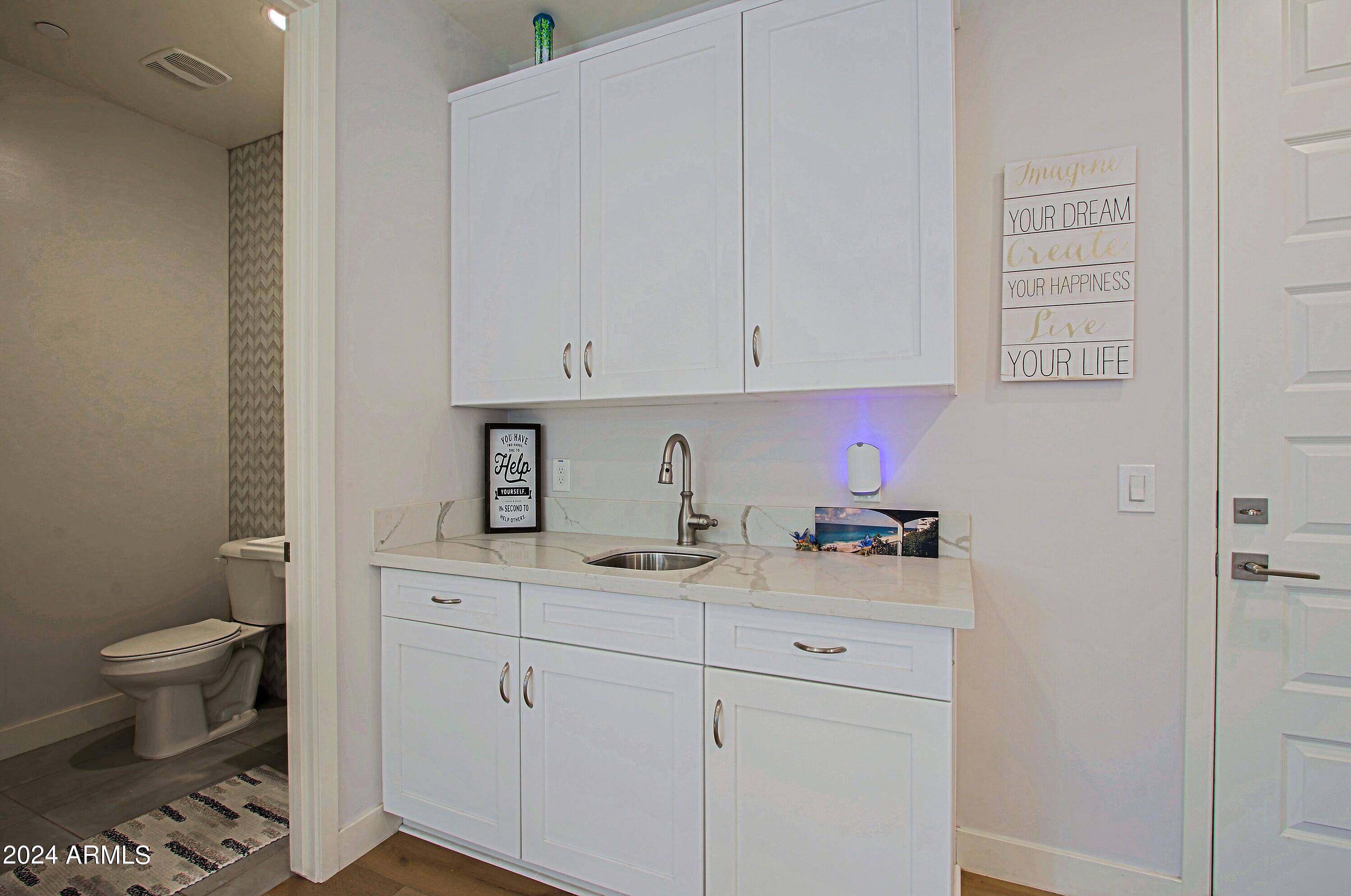 3510 N MILLER Road Unit: 1005