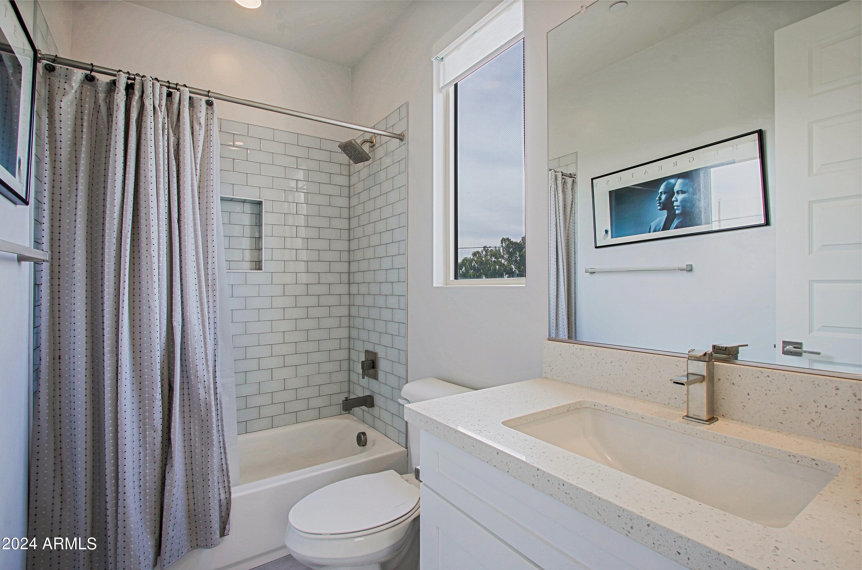 3510 N MILLER Road Unit: 1005