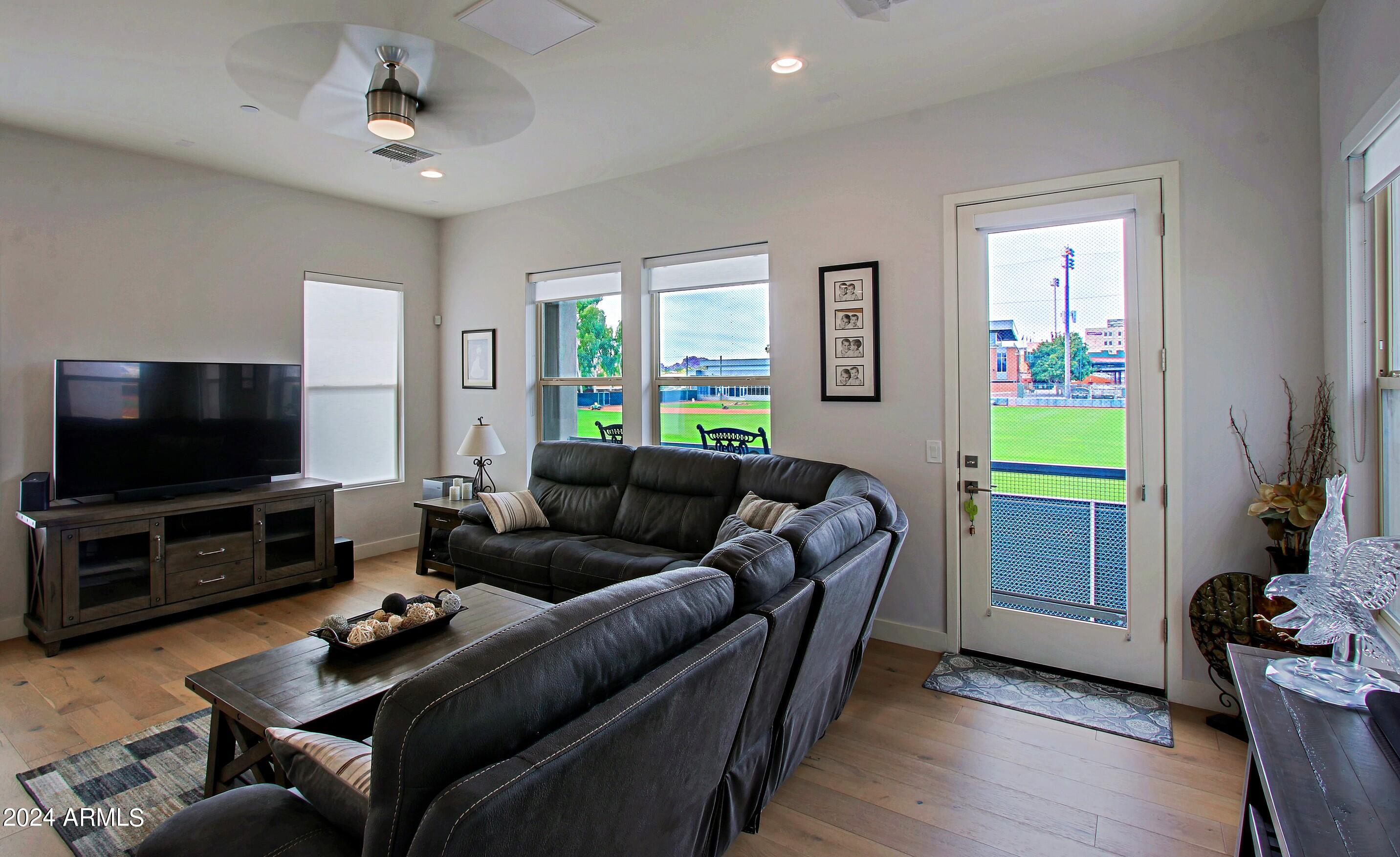 3510 N MILLER Road Unit: 1005