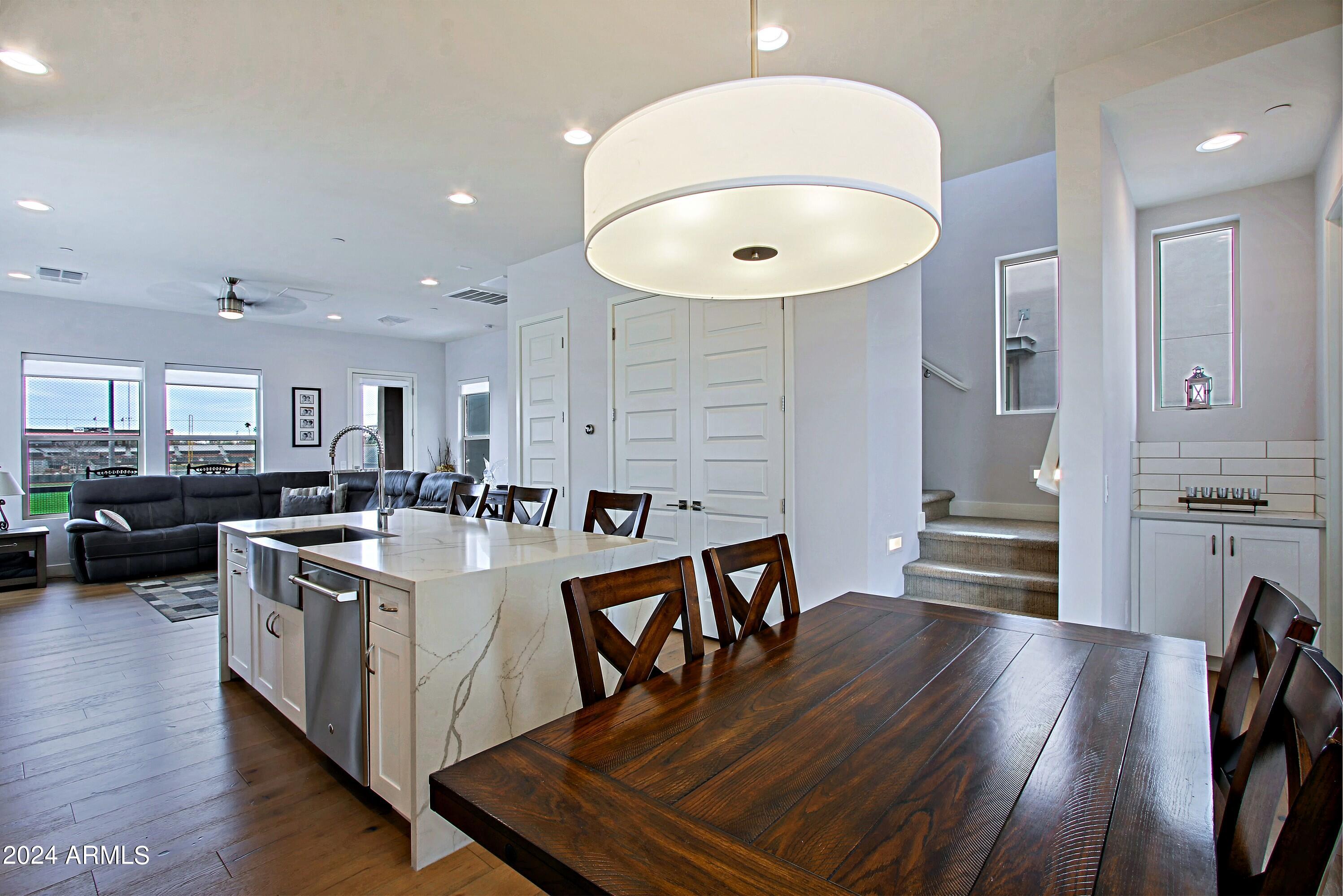 3510 N MILLER Road Unit: 1005