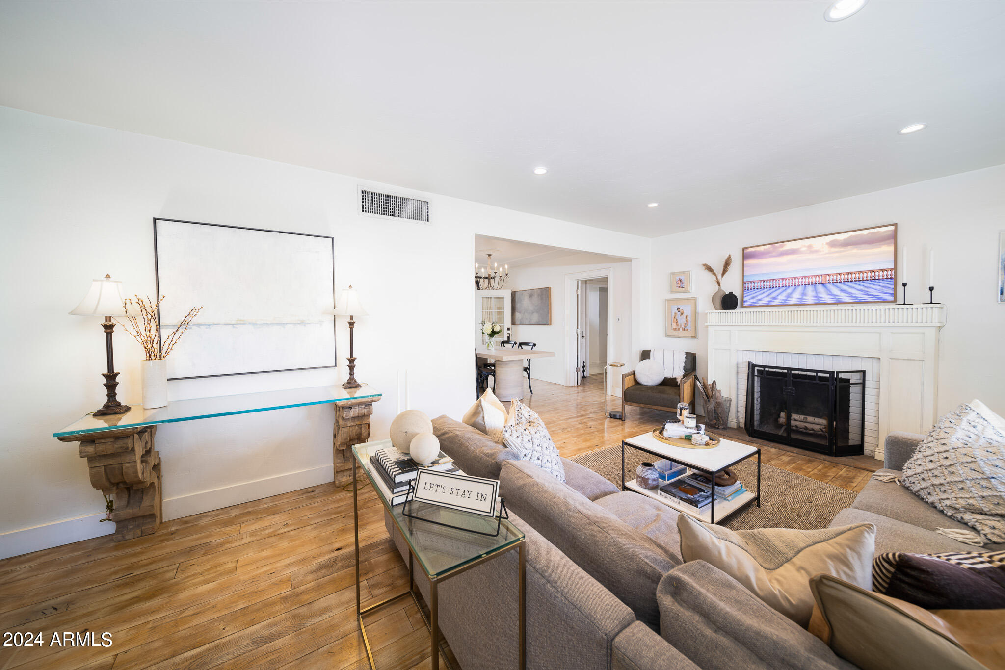 4414 N 33RD Place