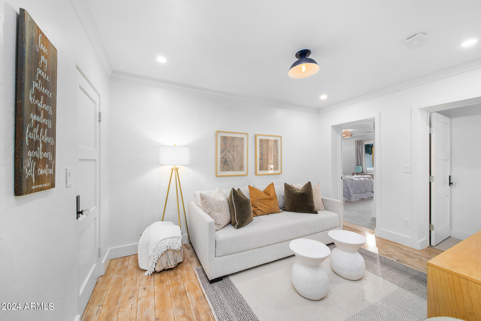 4414 N 33RD Place
