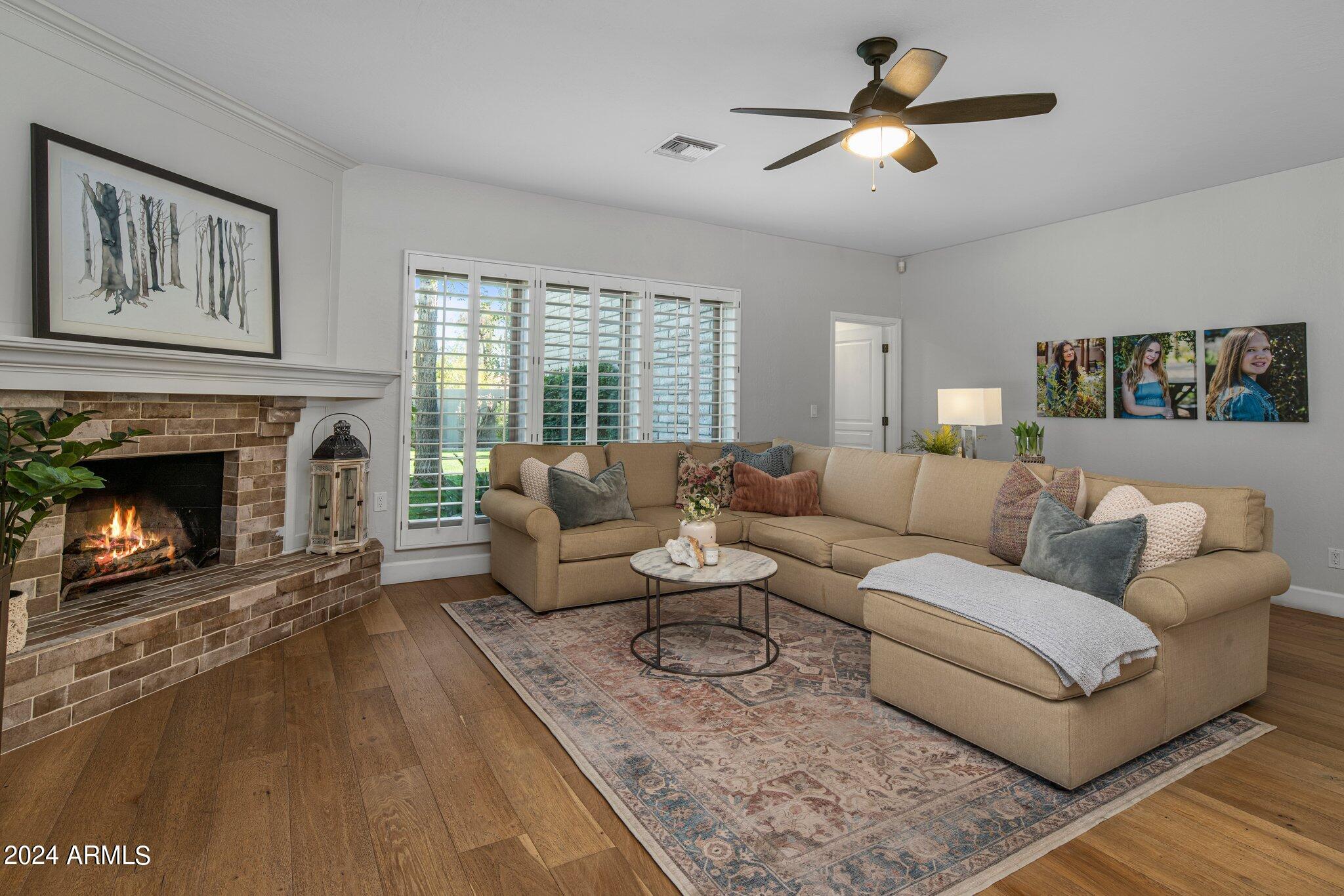 11834 N 52ND Place