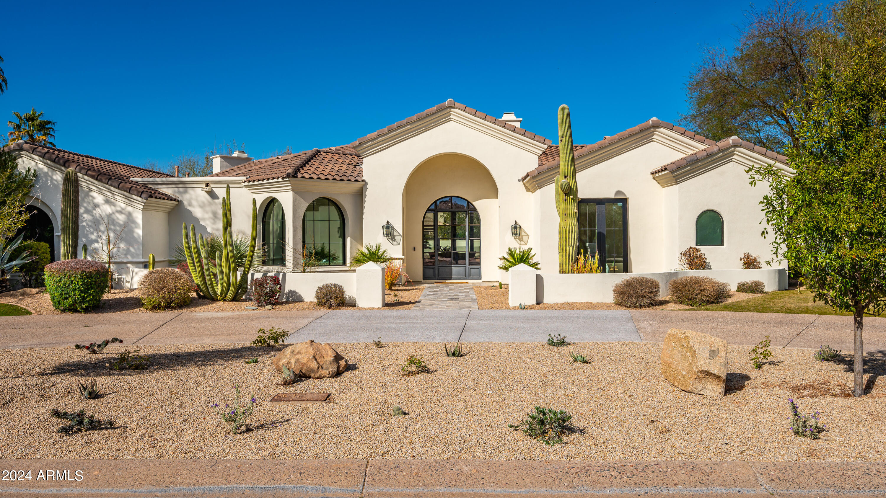 7062 E BELMONT Avenue