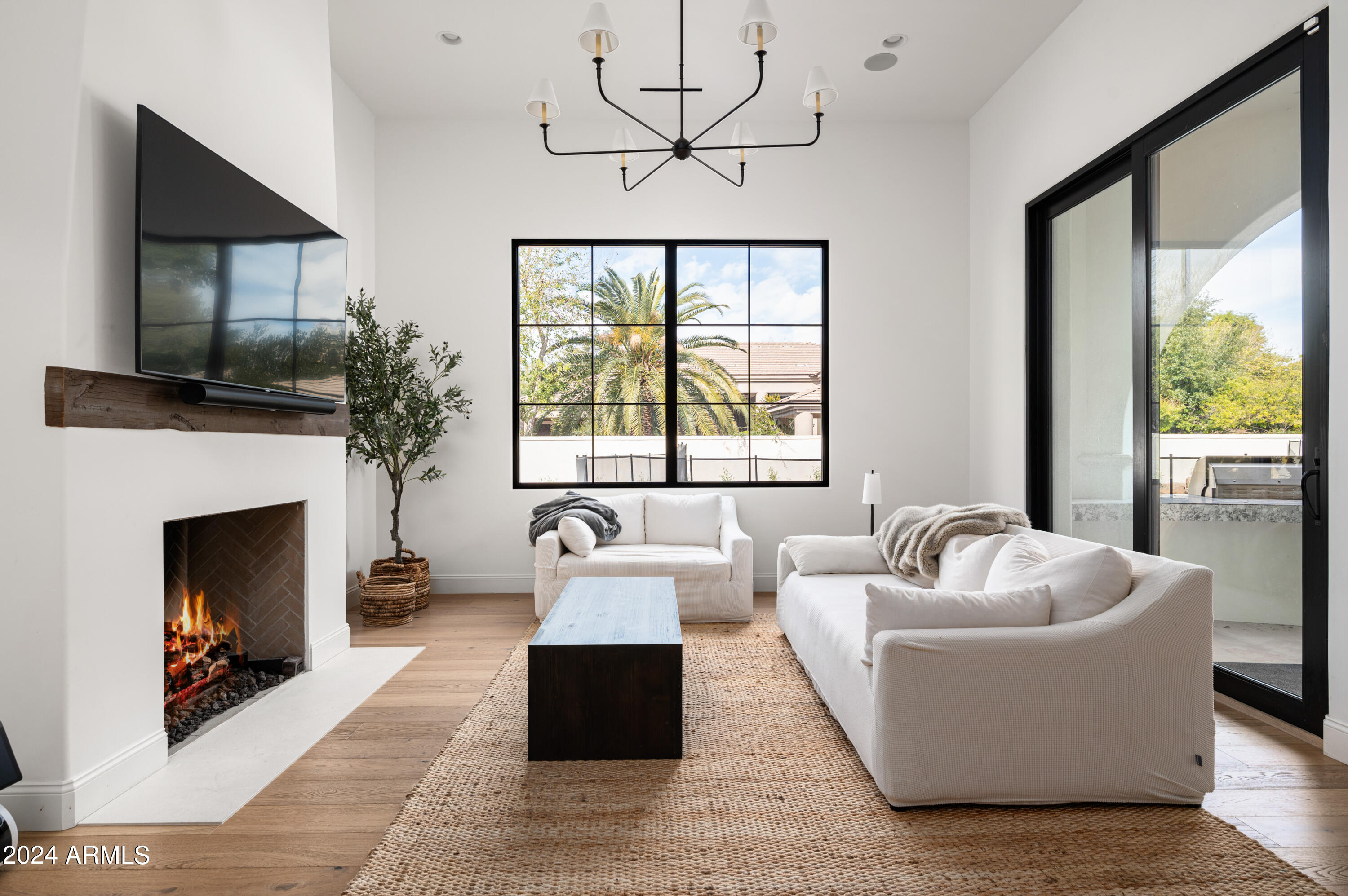 7062 E BELMONT Avenue