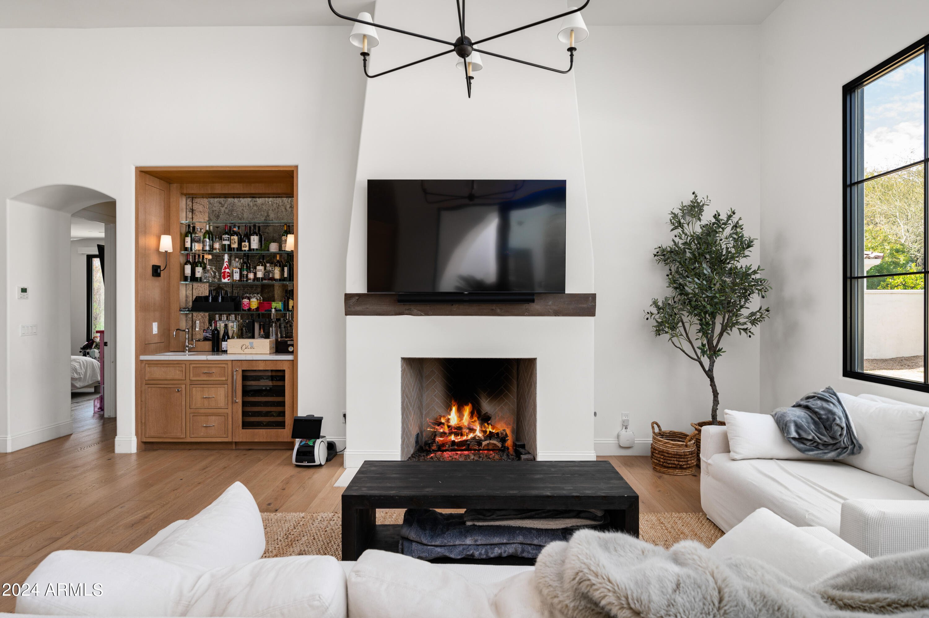 7062 E BELMONT Avenue