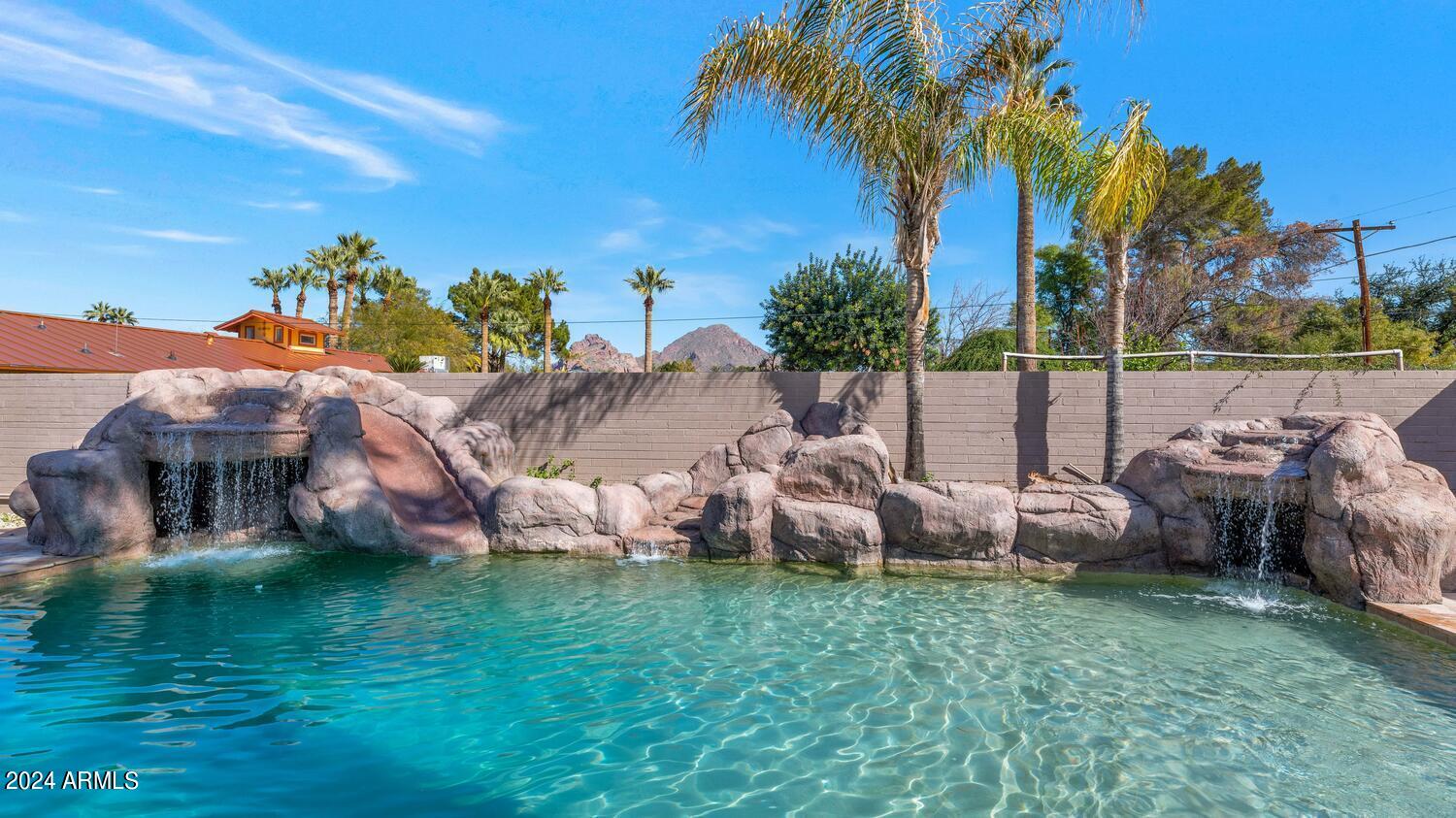 3713 E CAMELBACK Road