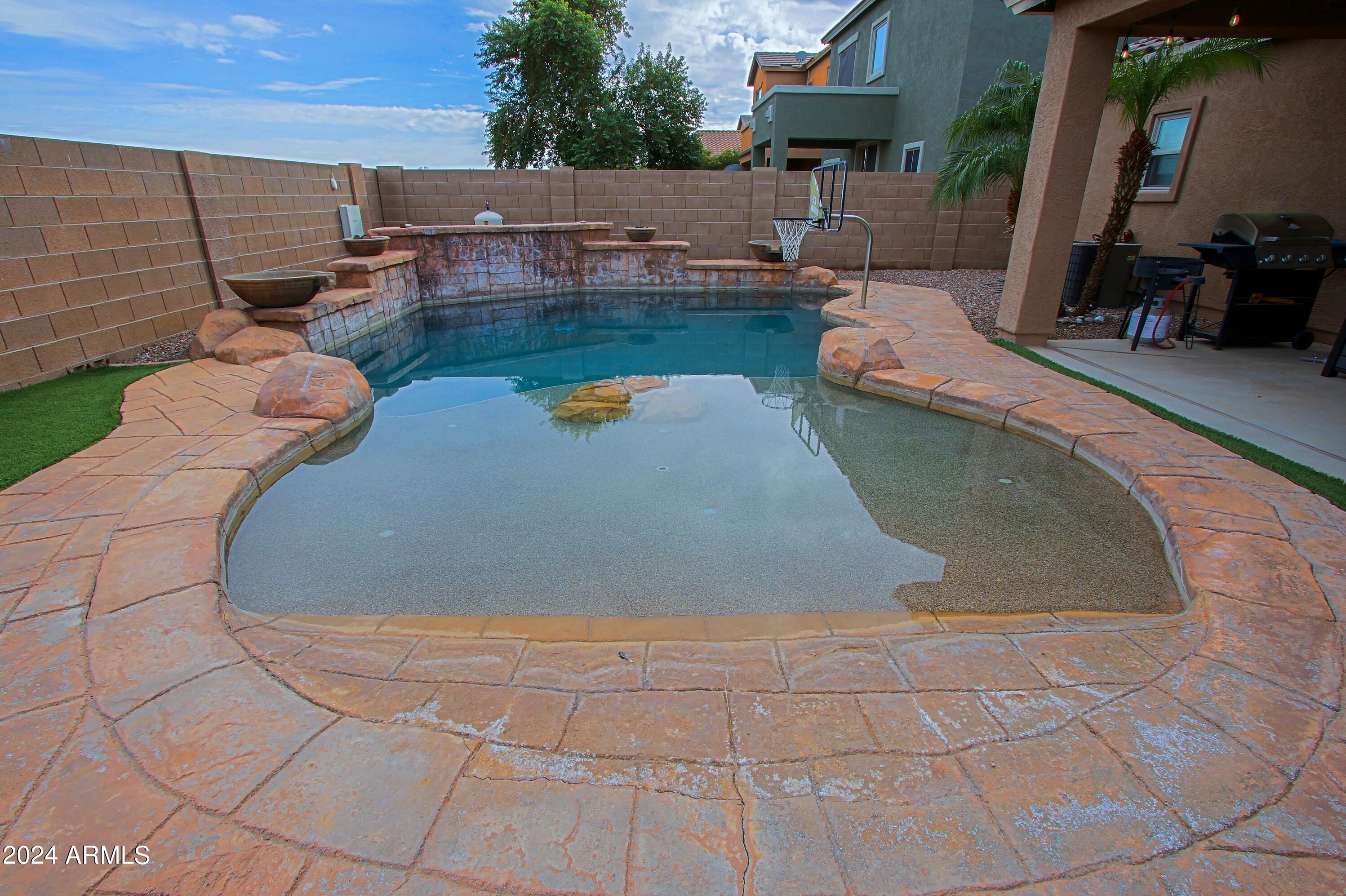 33319 N SLATE CREEK Drive