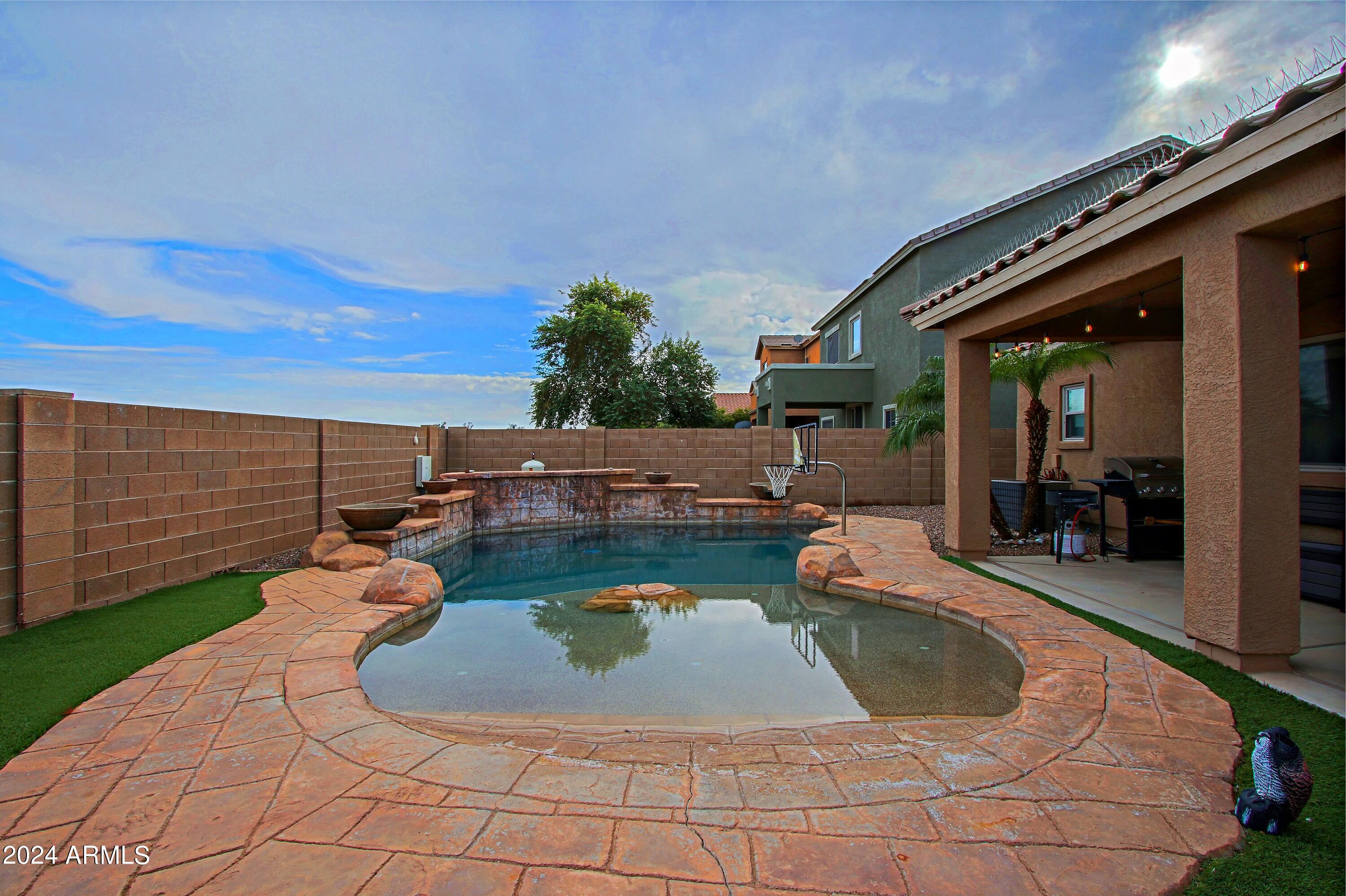 33319 N SLATE CREEK Drive