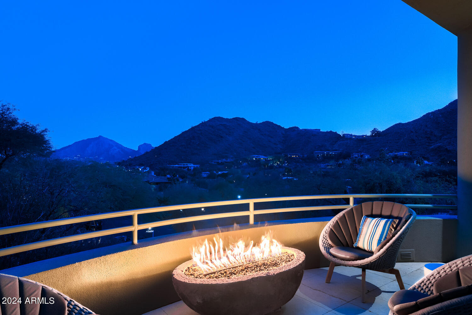 4612 E Foothill Drive