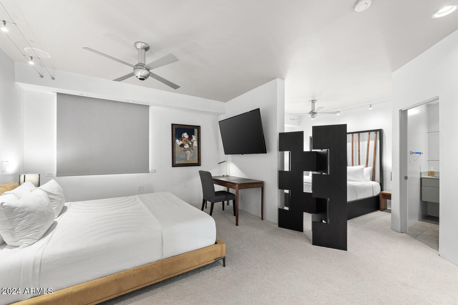 4612 E Foothill Drive