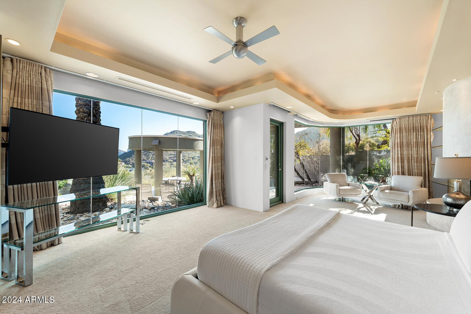 4612 E Foothill Drive