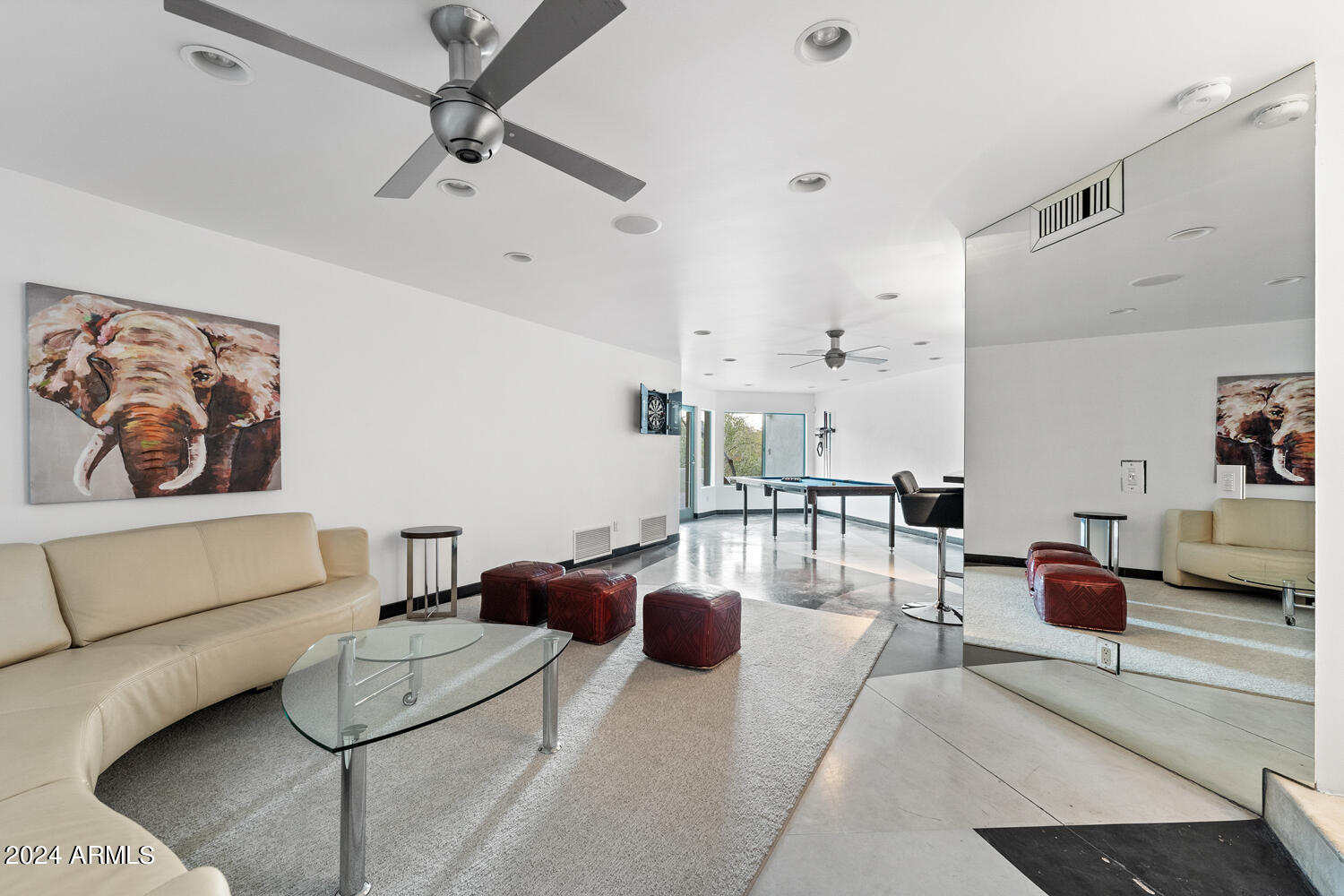 4612 E Foothill Drive