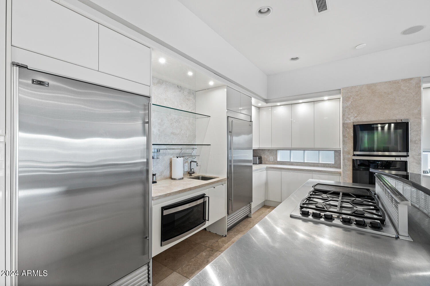 4612 E Foothill Drive