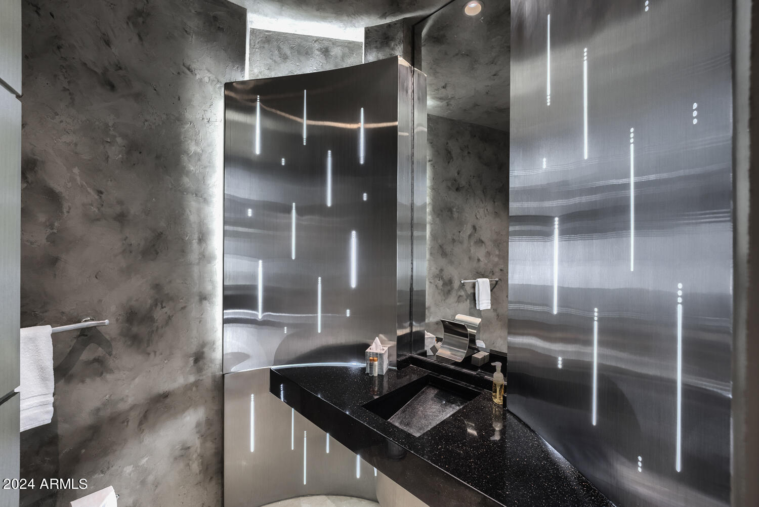 4612 E Foothill Drive