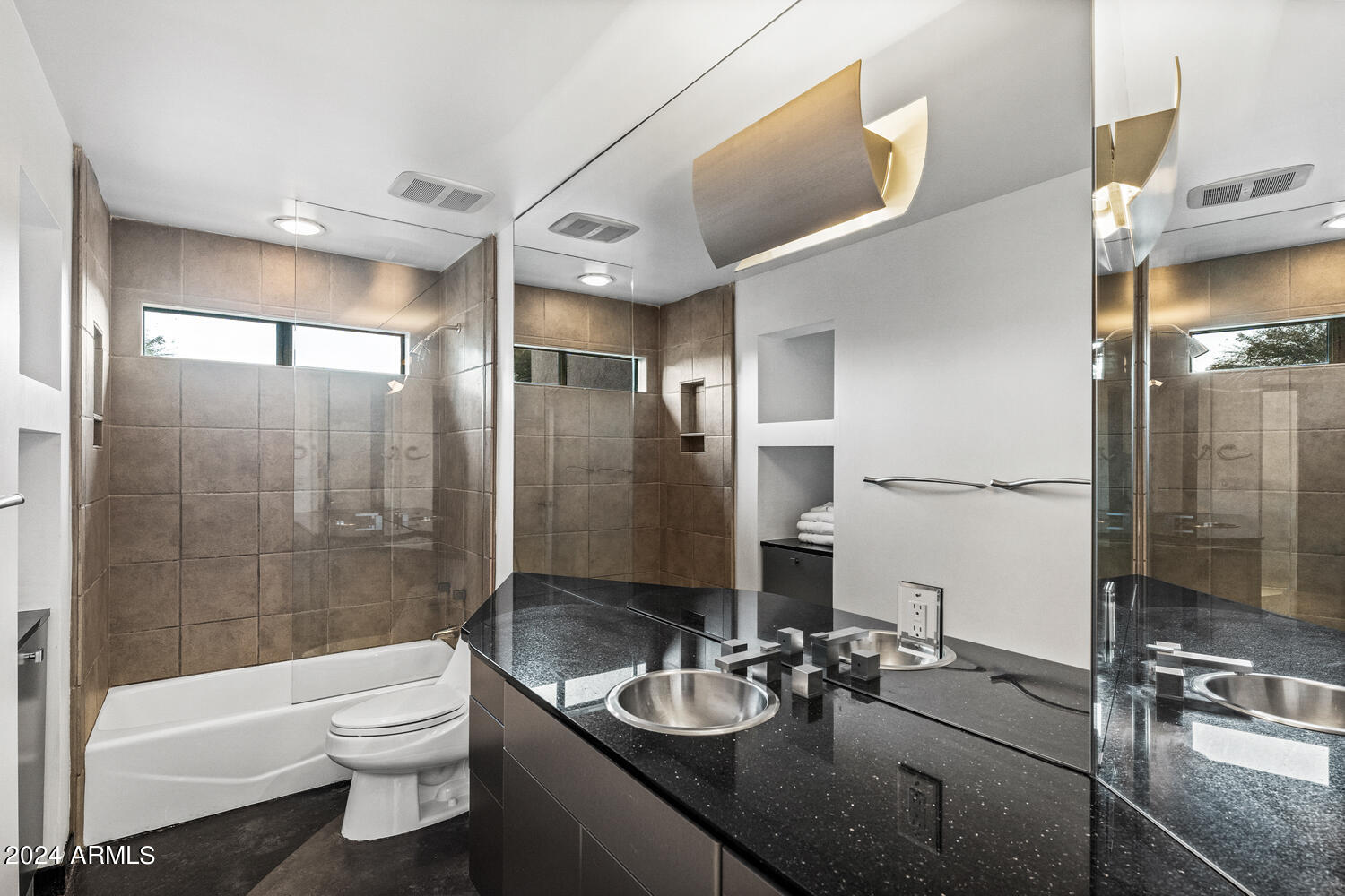 4612 E Foothill Drive