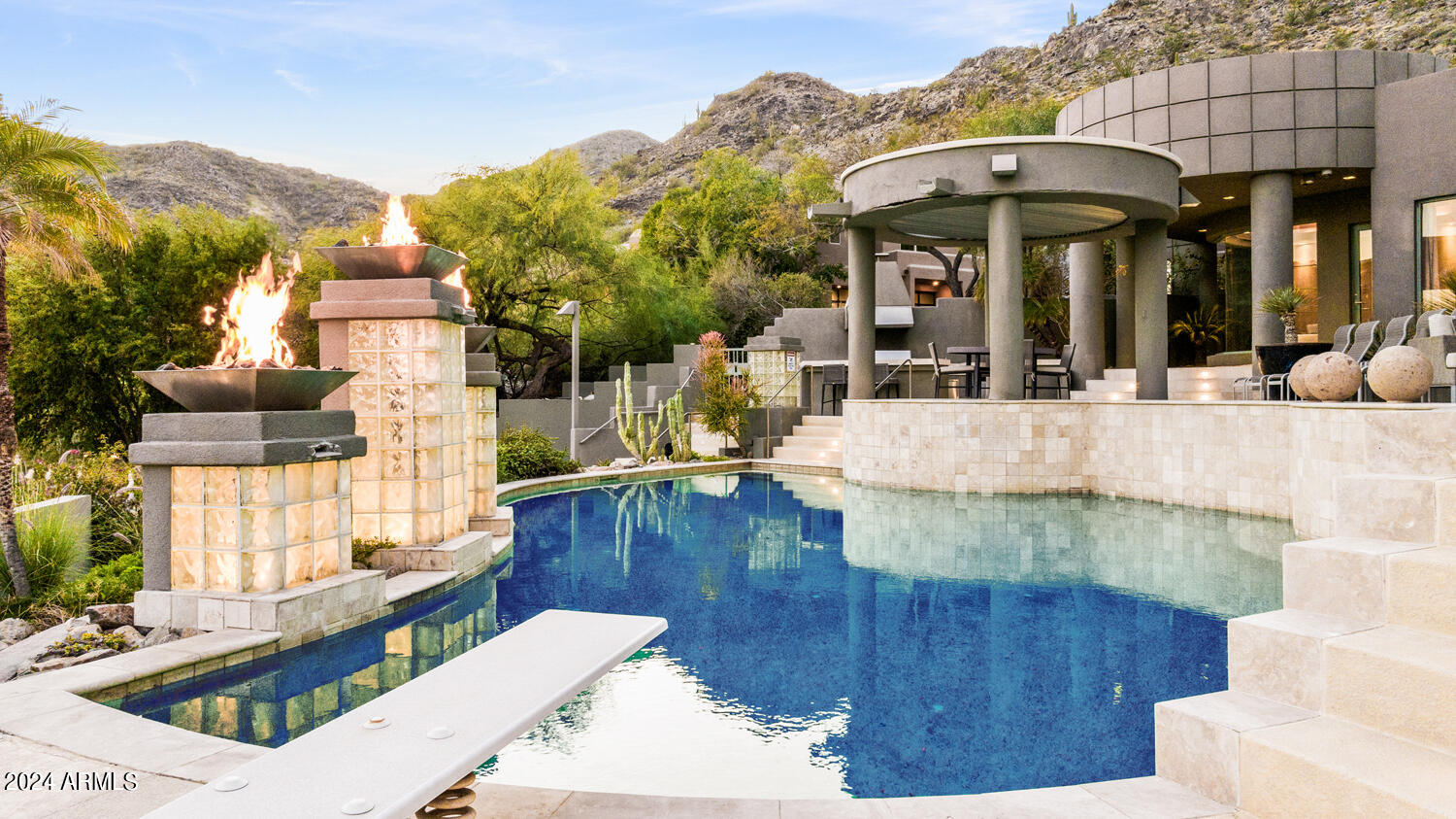 4612 E Foothill Drive