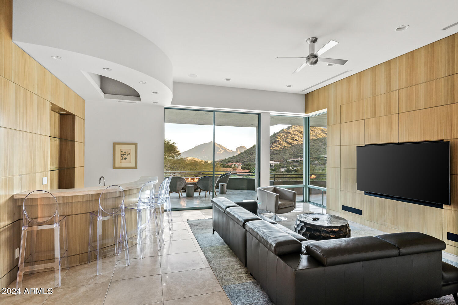 4612 E Foothill Drive