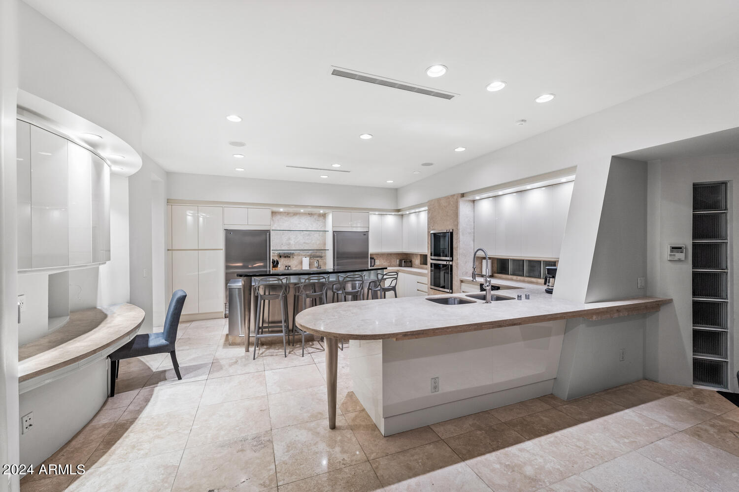 4612 E Foothill Drive