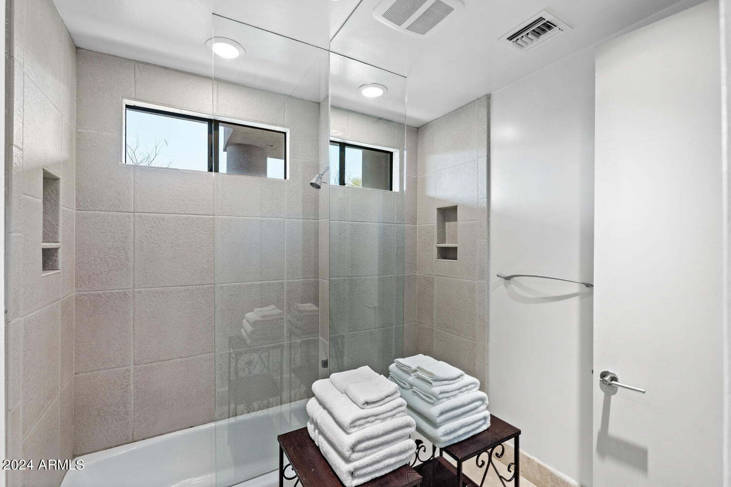 4612 E Foothill Drive