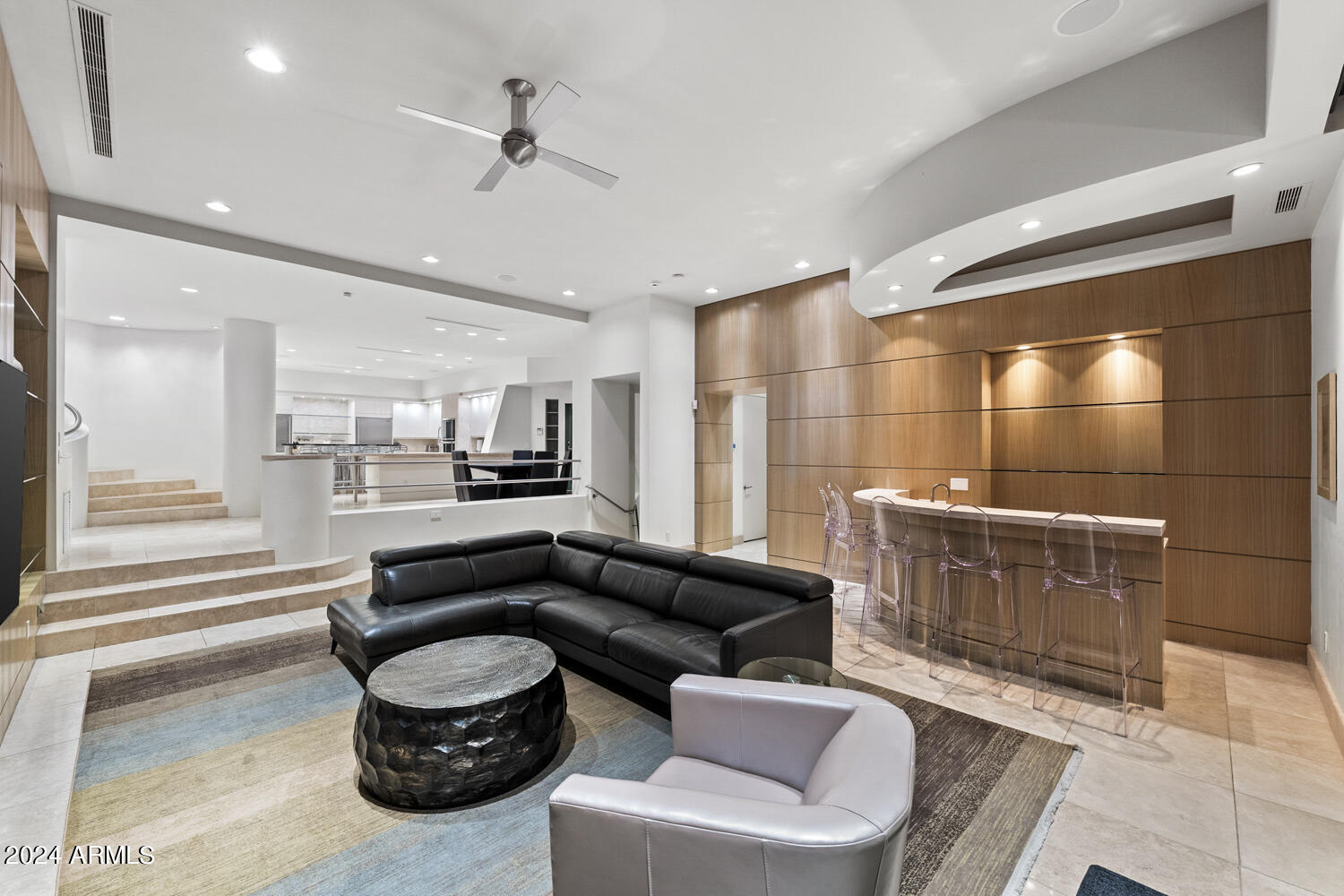 4612 E Foothill Drive