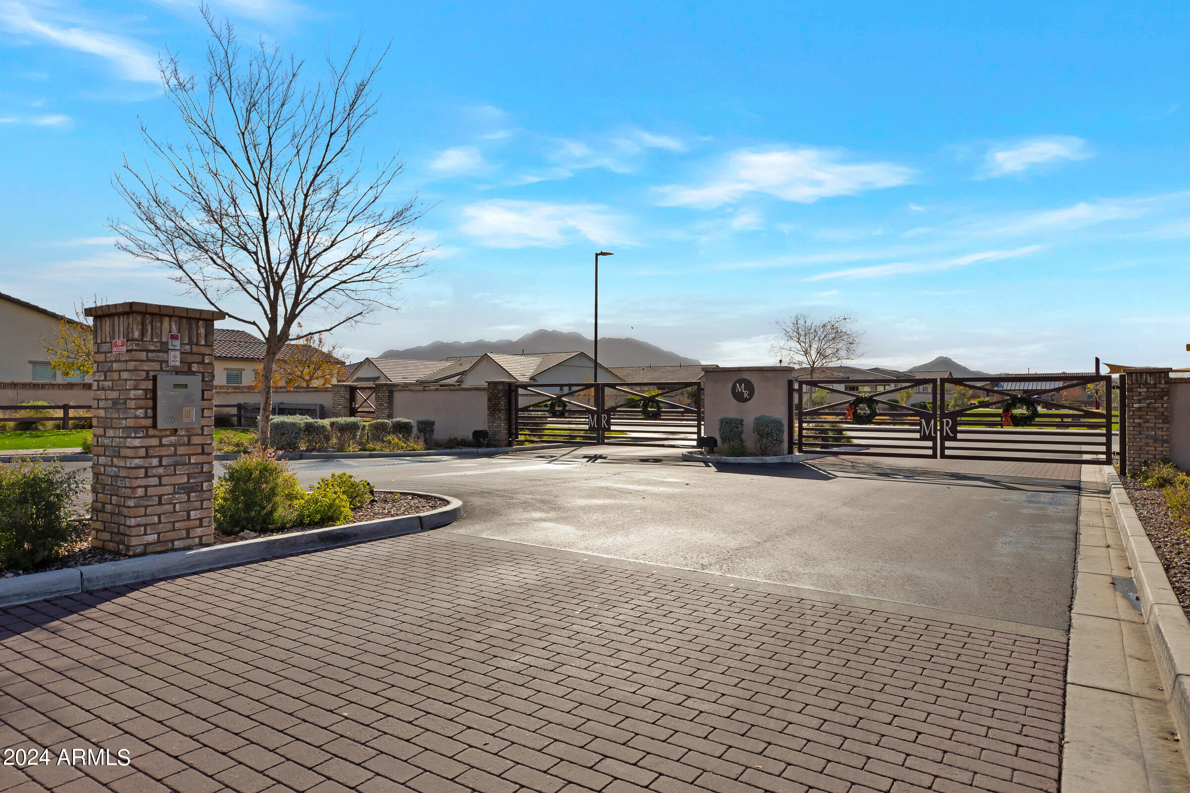 2058 E BLACKHAWK Court