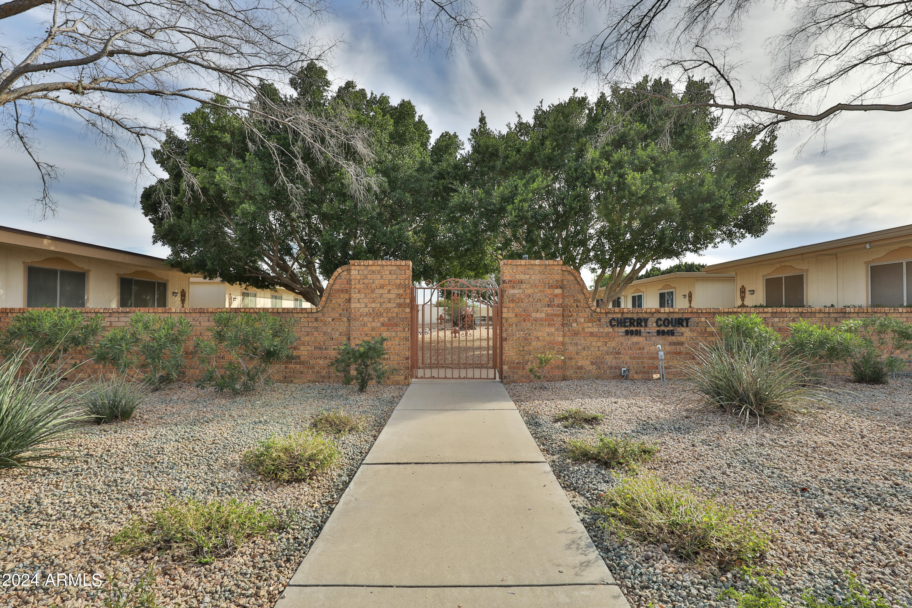 9933 W HUTTON Drive