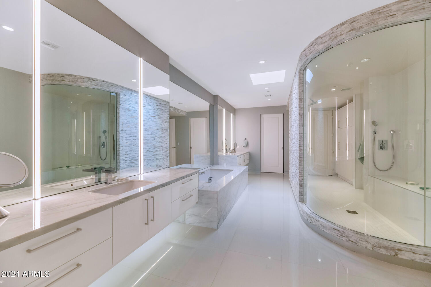 3801 N GOLDWATER Boulevard # 400