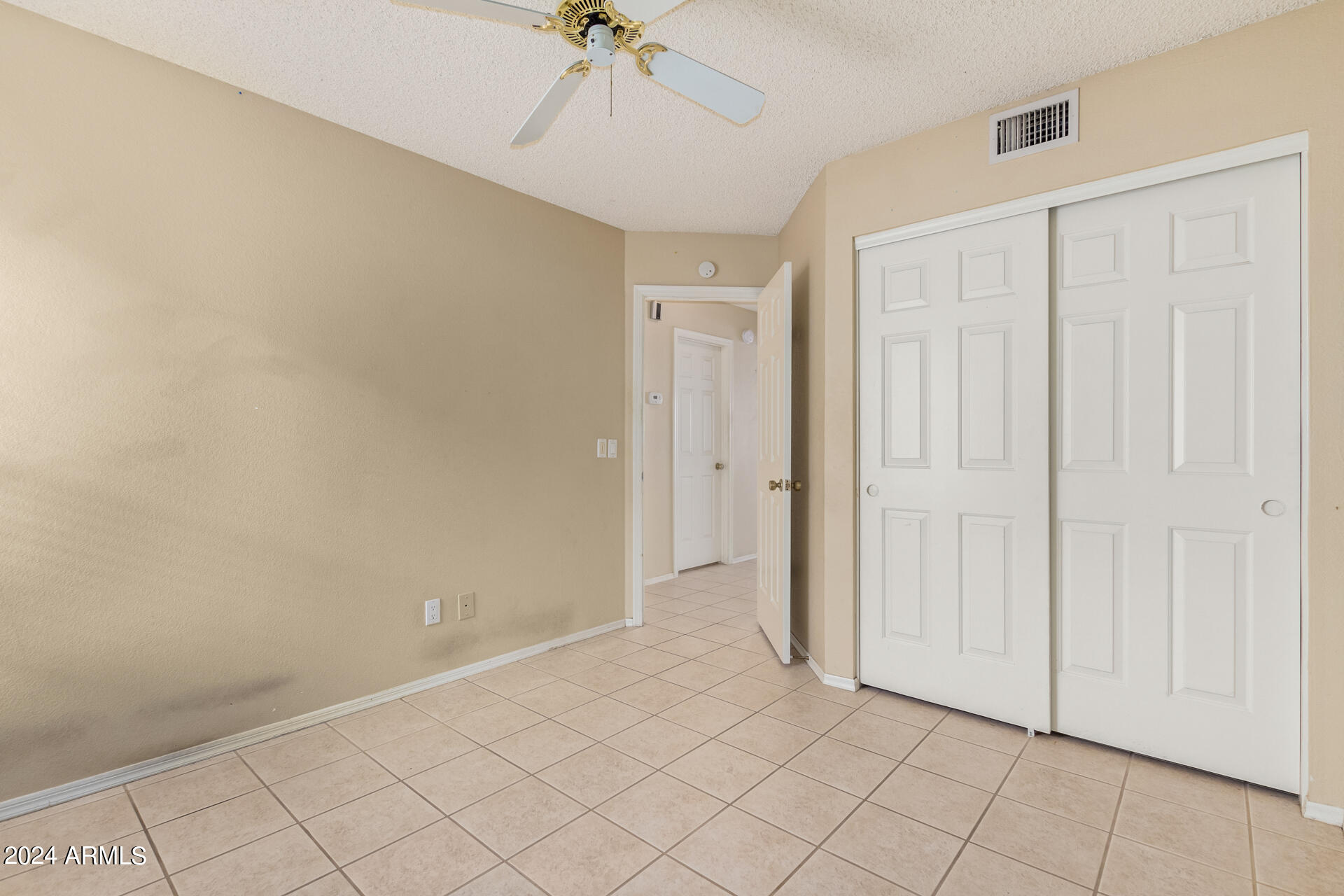 3228 E WILDWOOD Drive