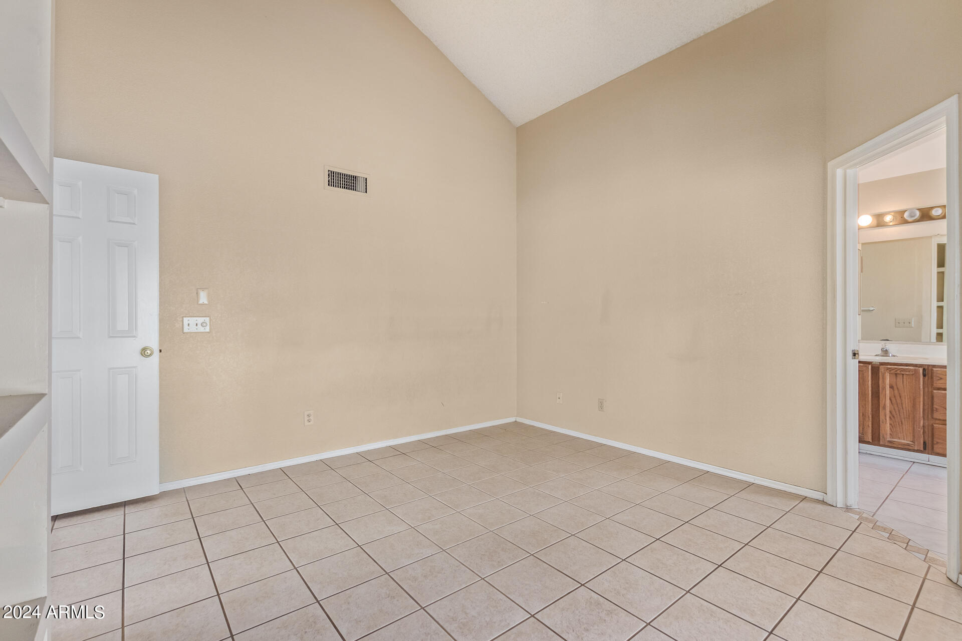 3228 E WILDWOOD Drive